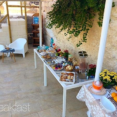 פאביננה Cave Garden Rooms מראה חיצוני תמונה