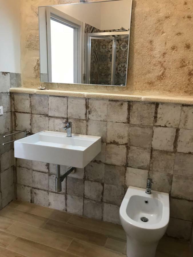פאביננה Cave Garden Rooms מראה חיצוני תמונה