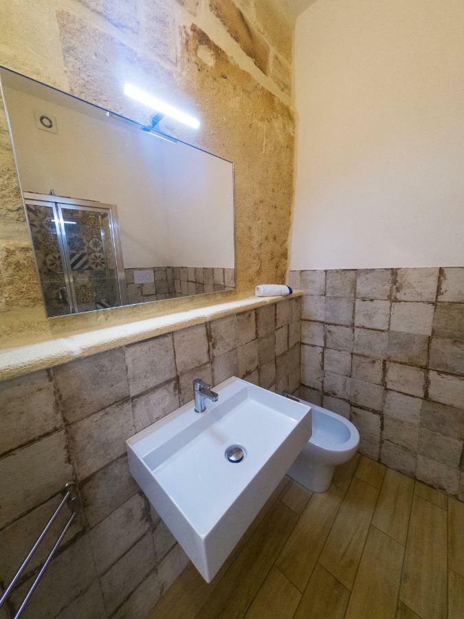 פאביננה Cave Garden Rooms מראה חיצוני תמונה